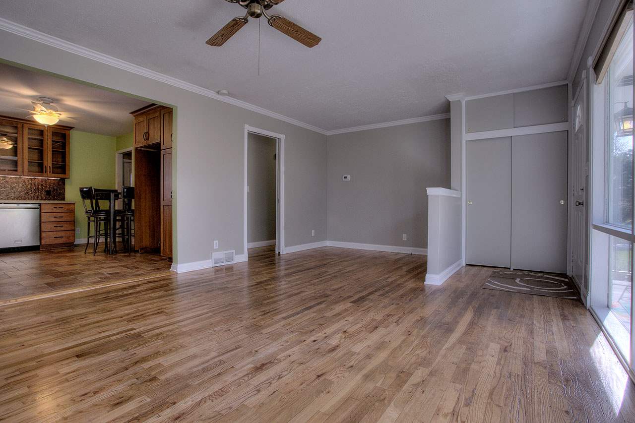 7920Lake, Omaha, NE 68134