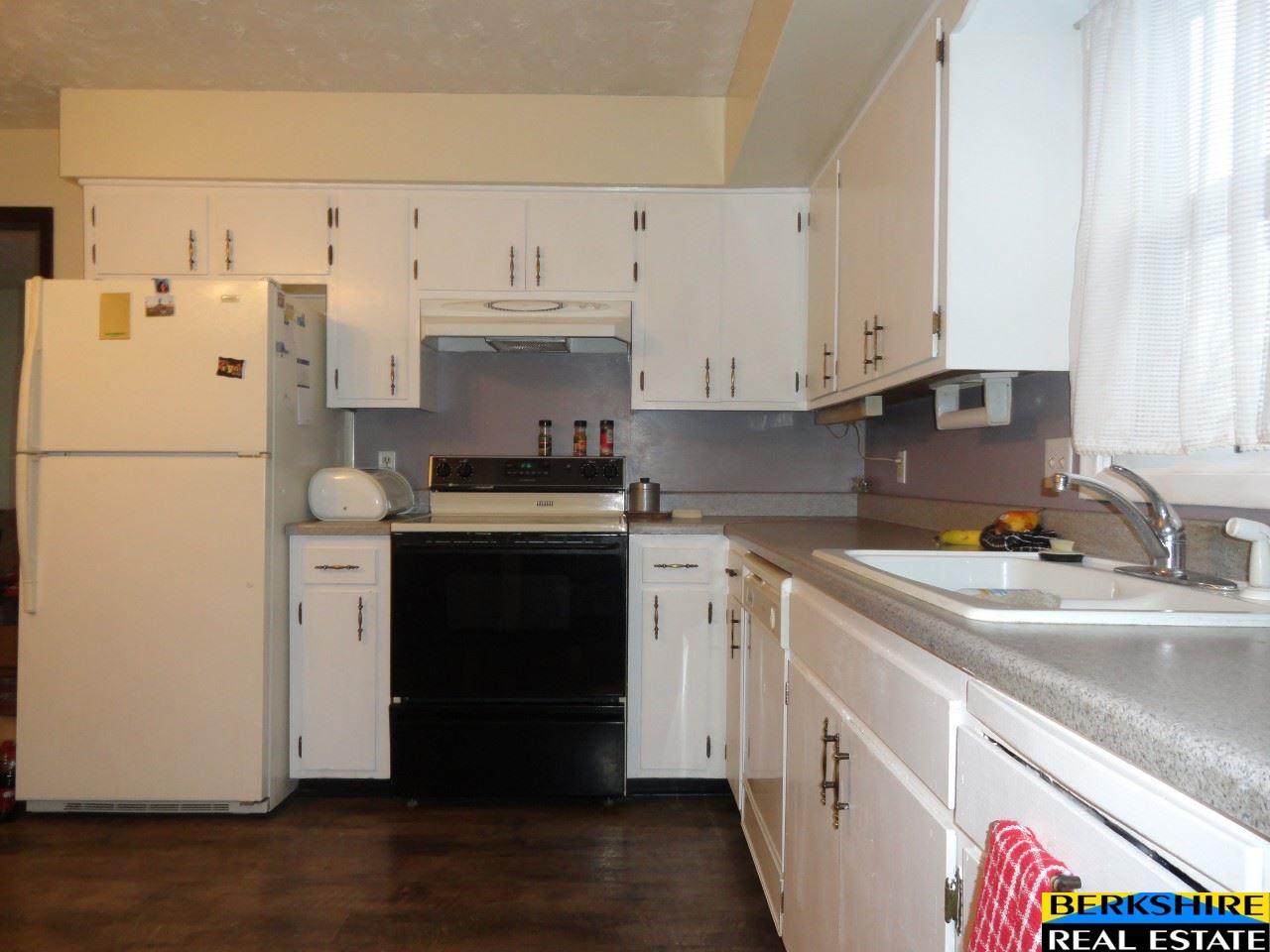 9805Ames, Omaha, NE 68134