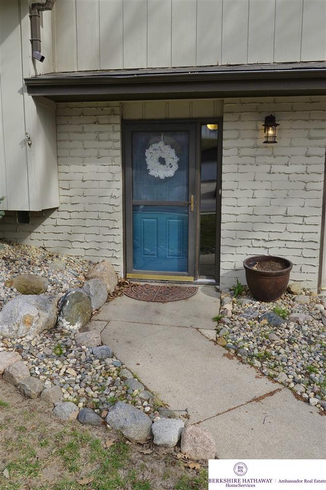 9406Ohio, Omaha, NE 68134