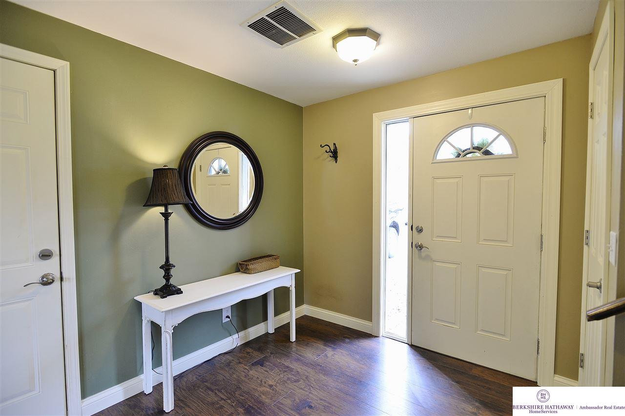 9406Ohio, Omaha, NE 68134