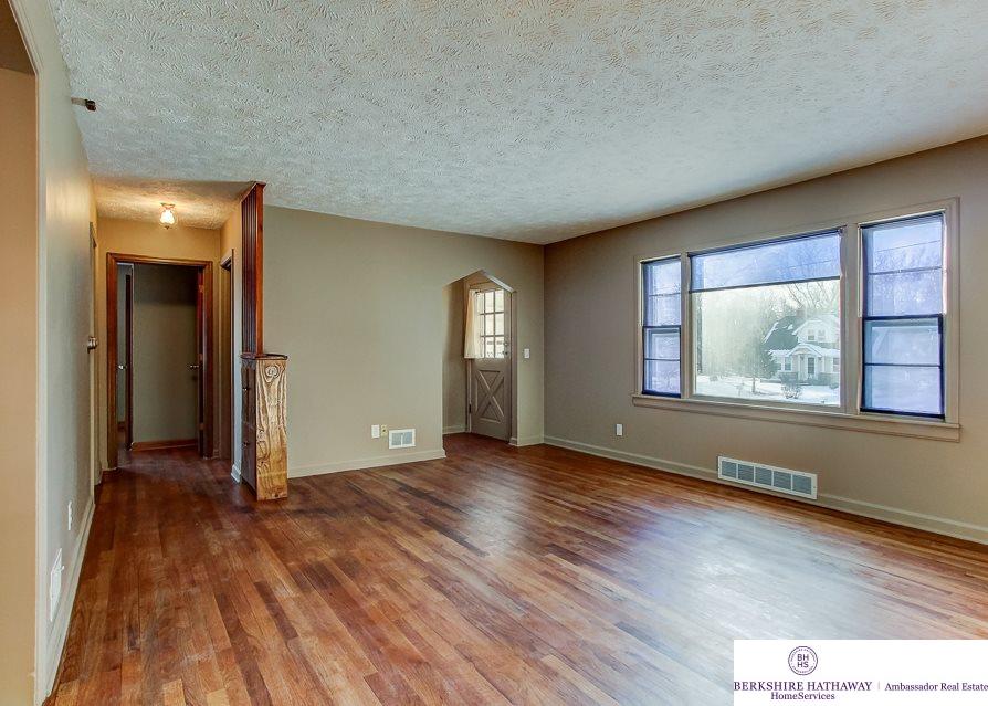 7220Bedford, Omaha, NE 68134