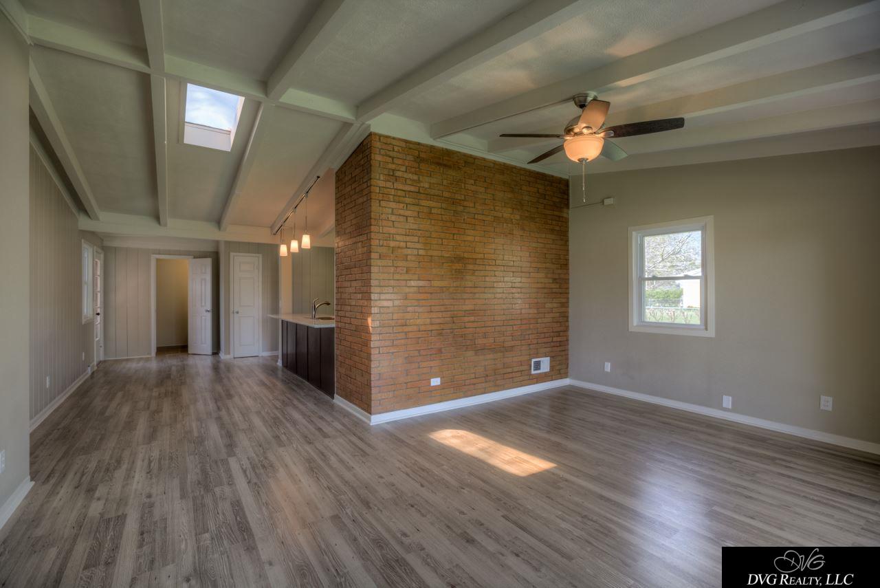 1116 N 85, Omaha, NE 68134