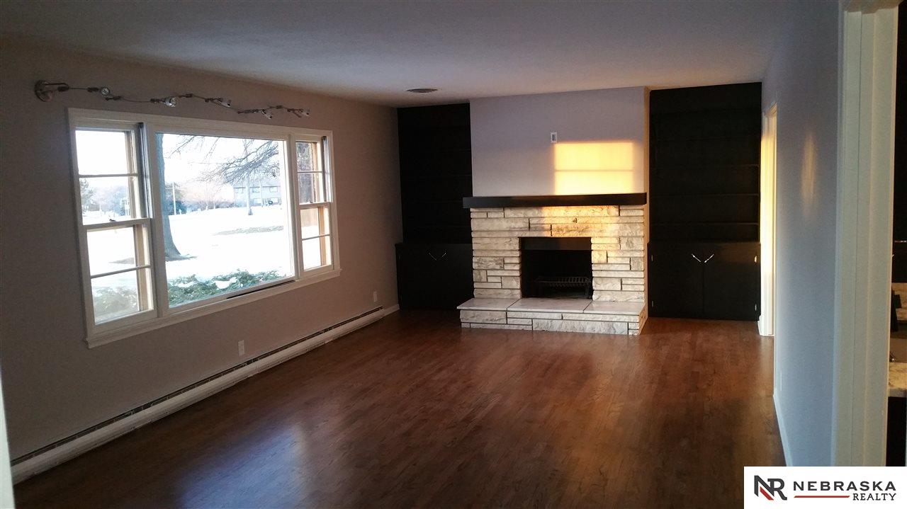 3525Old Maple, Omaha, NE 68134