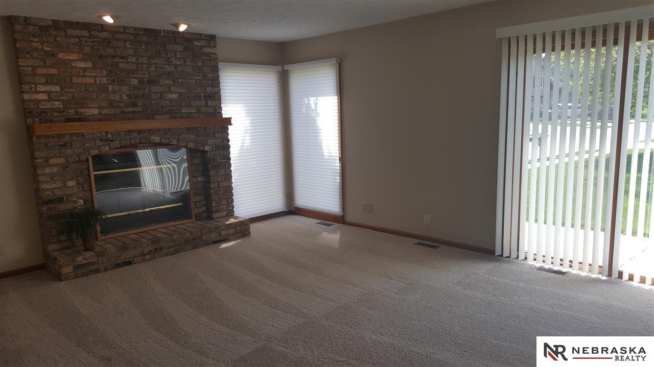 6206 N 105, Omaha, NE 68134