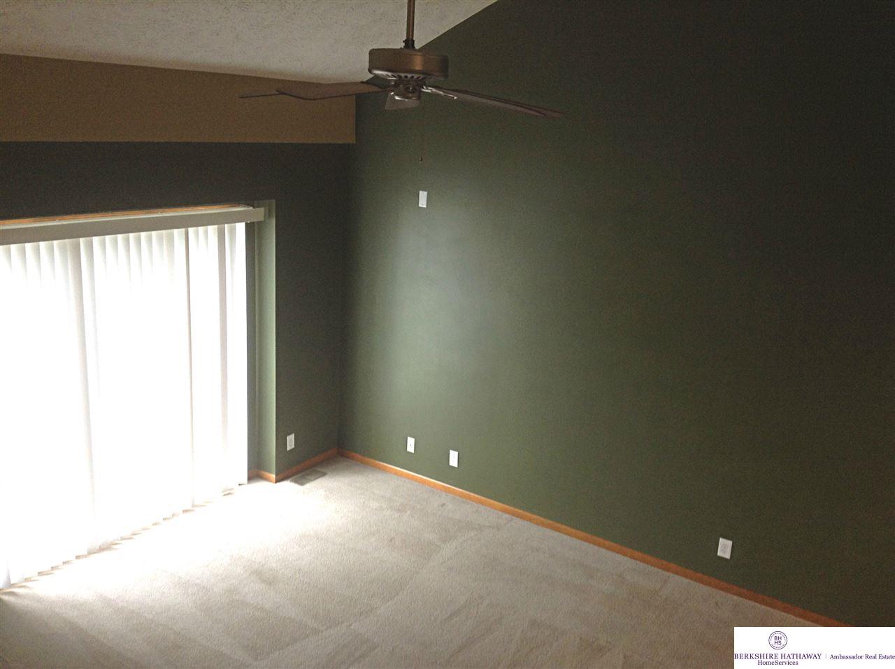 6401 N 102, Omaha, NE 68134