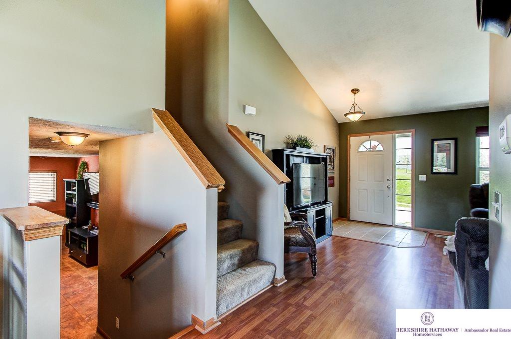8119 S 159, Omaha, NE 68136