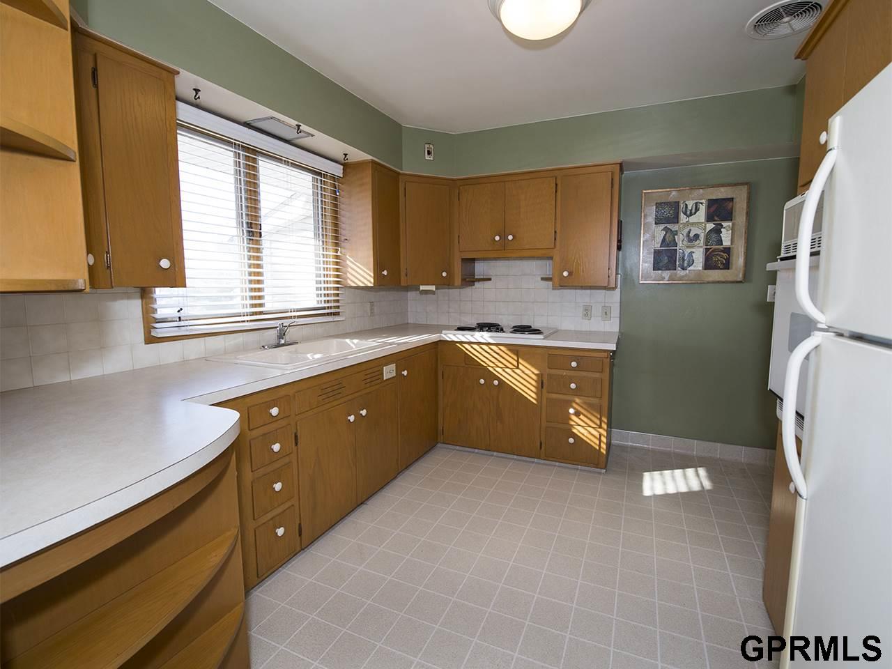 13126Weir, Omaha, NE 68137