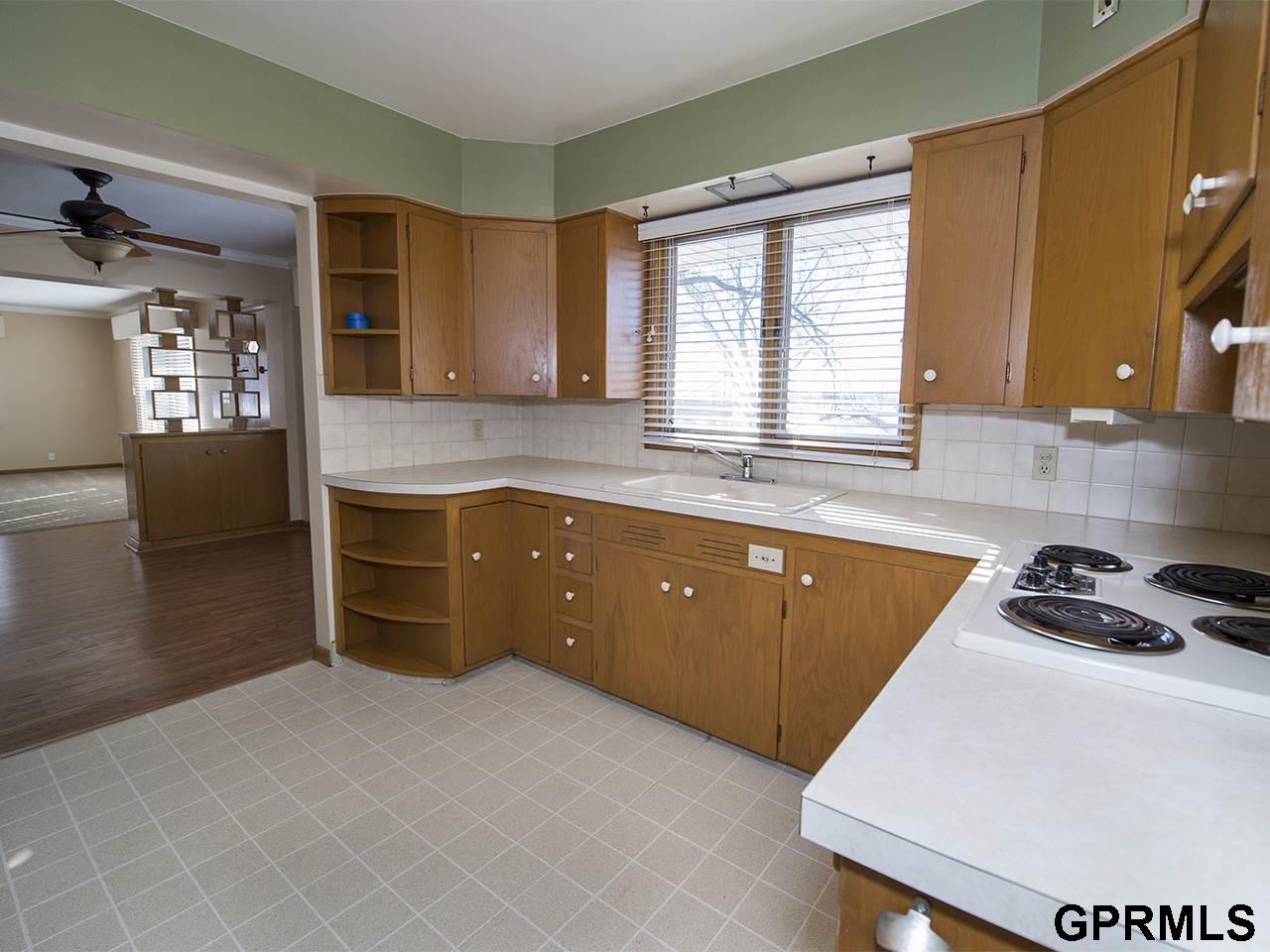 13126Weir, Omaha, NE 68137