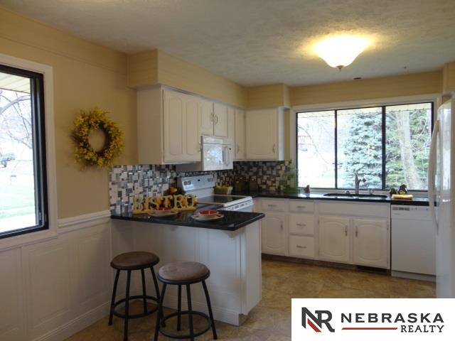 6423 S 137, Omaha, NE 68137