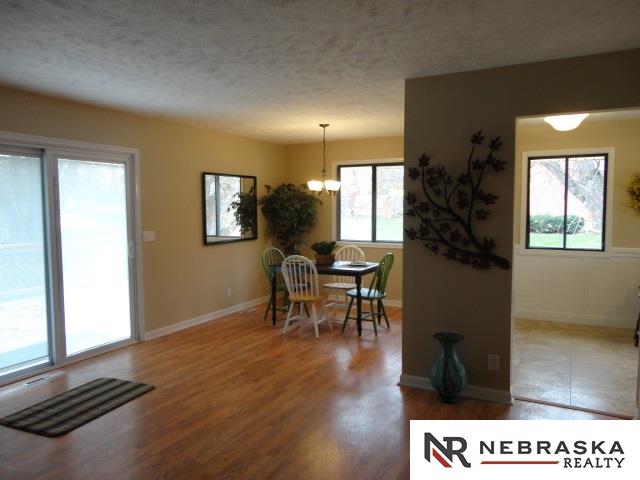6423 S 137, Omaha, NE 68137