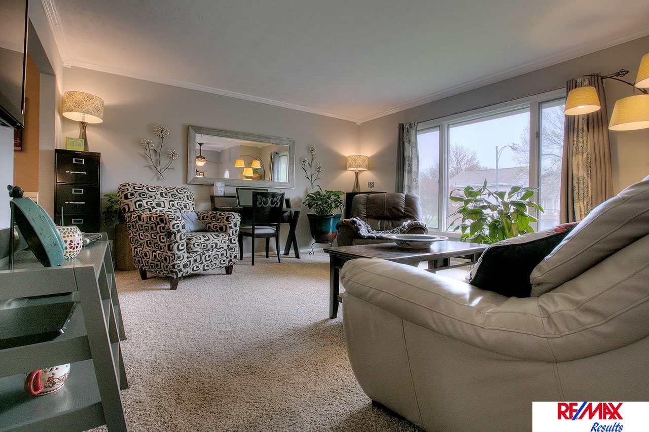 5612 S 155, Omaha, NE 68137