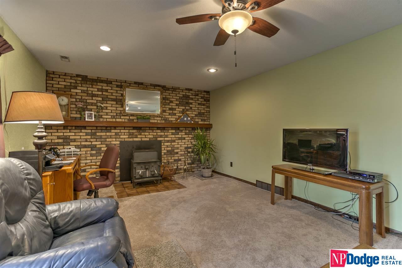 15274Blackwell, Omaha, NE 68137