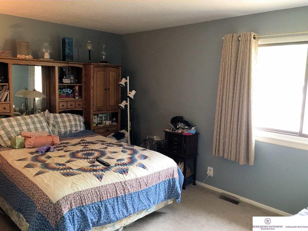 8607Meadows, Omaha, NE 68138