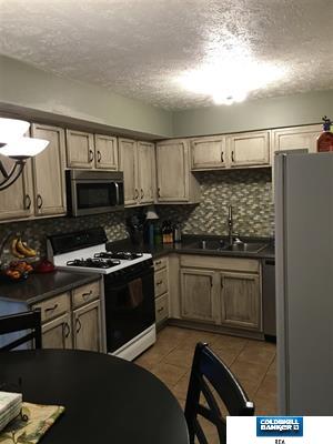 8406 S. 139th Cir, Omaha, United States 68138