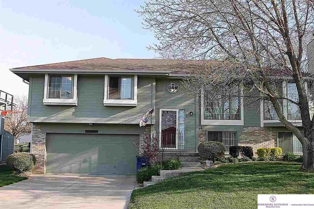 15144Redwood, Omaha, NE 68138