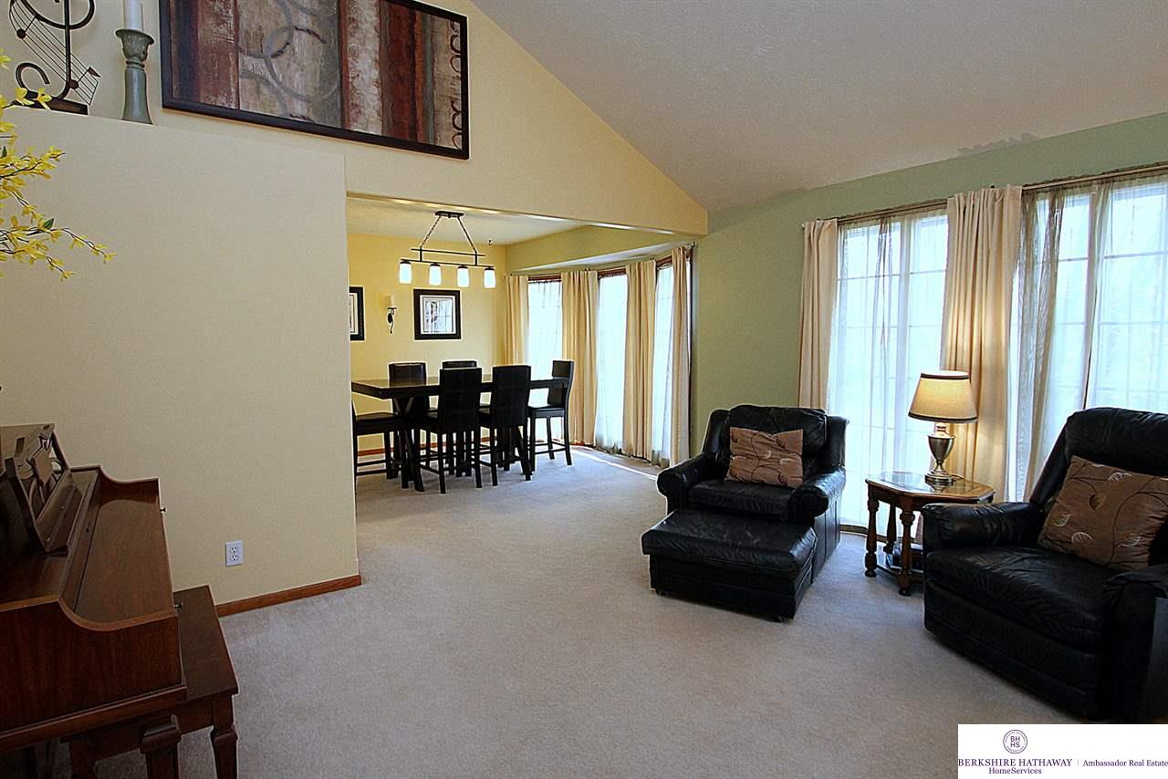 15144Redwood, Omaha, NE 68138