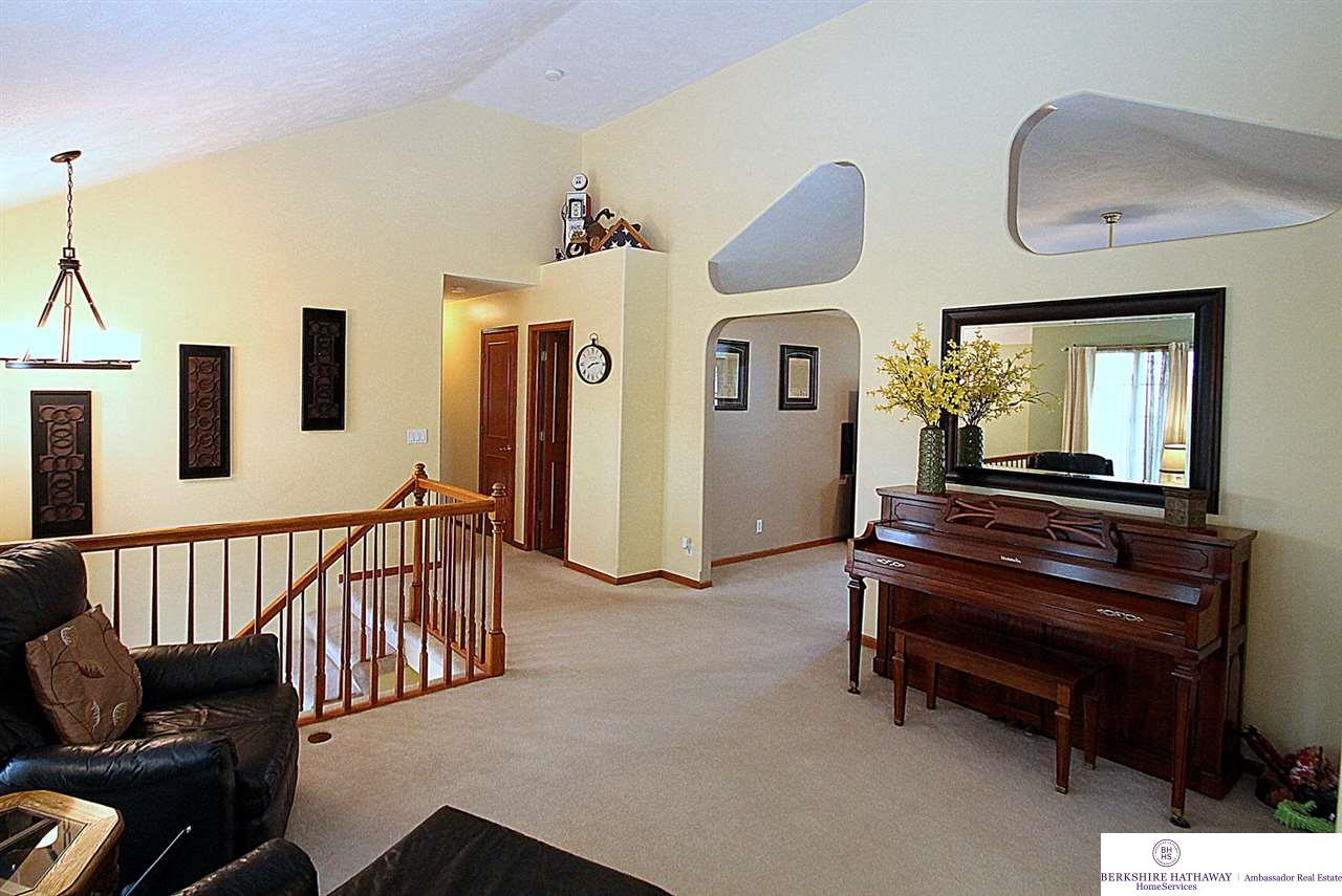 15144Redwood, Omaha, NE 68138