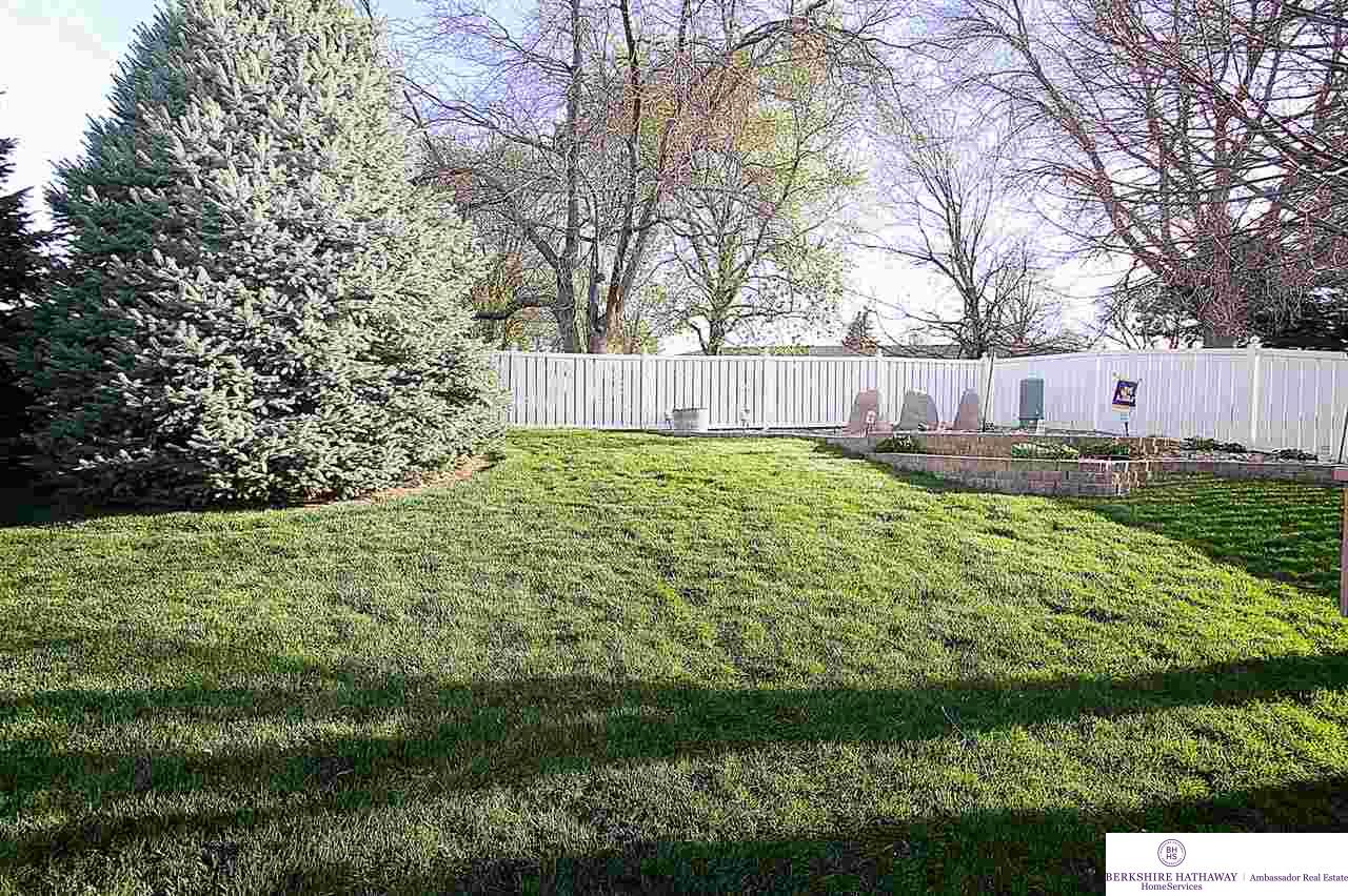 15144Redwood, Omaha, NE 68138