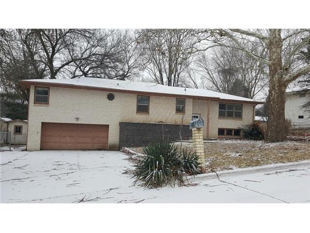 2116 S 121 StOmaha, NE, 68144Douglas County