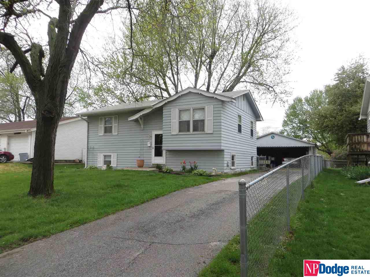 2518 S 123, Omaha, NE 68144