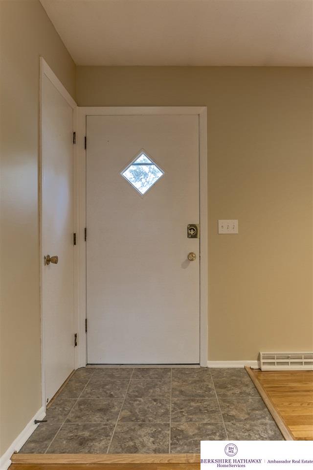 10937Prairie, Omaha, NE 68144