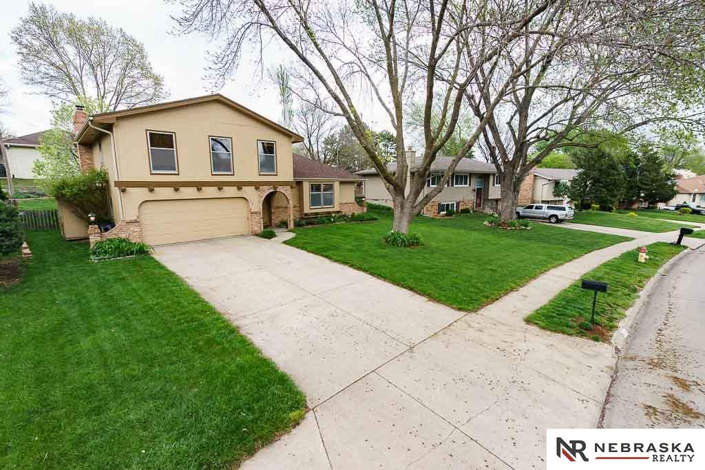 13430Montclair, Omaha, NE 68144