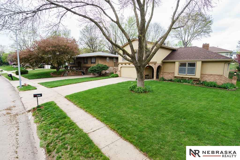 13430Montclair, Omaha, NE 68144