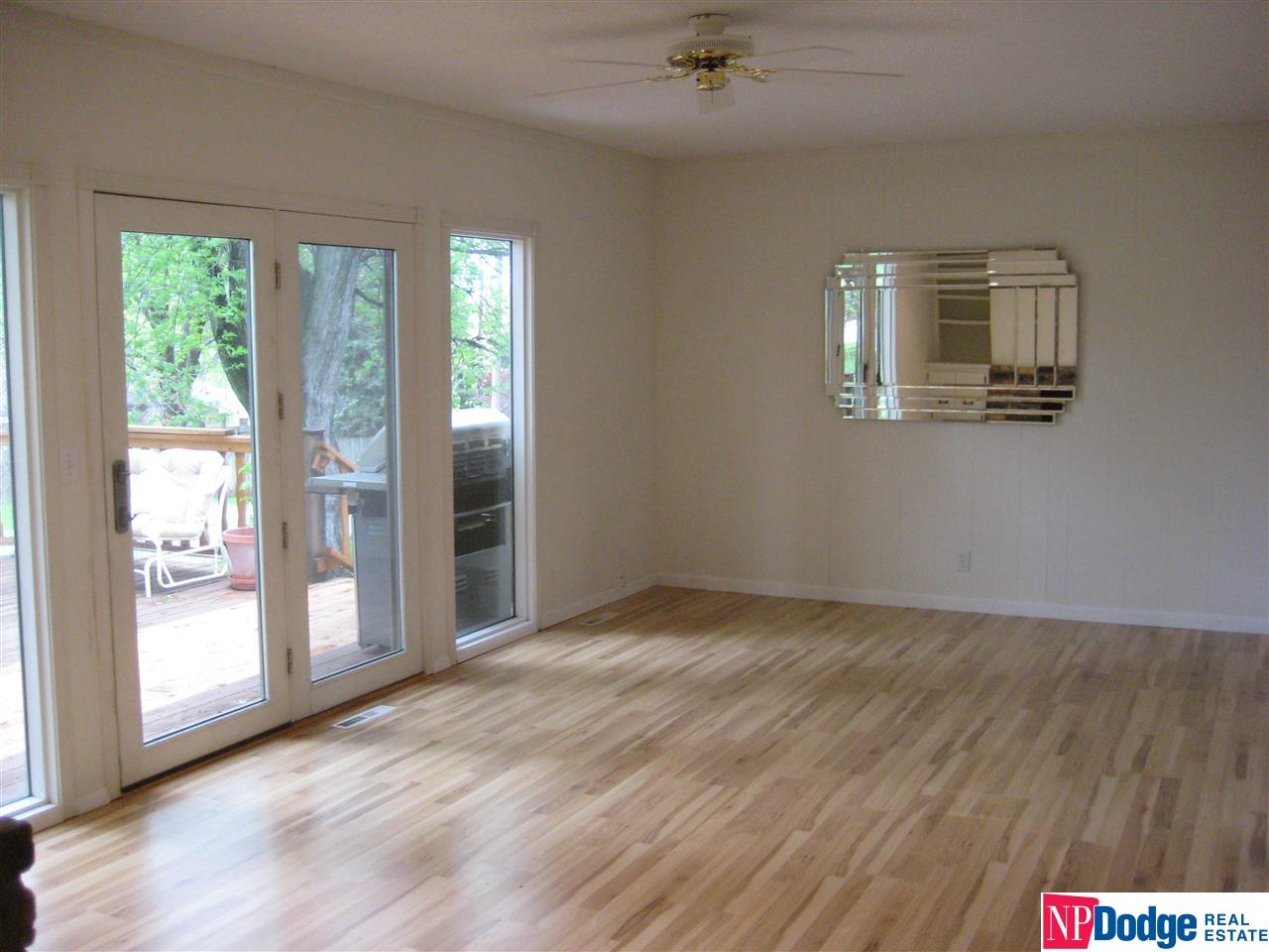 12420Pinewood, Omaha, NE 68144