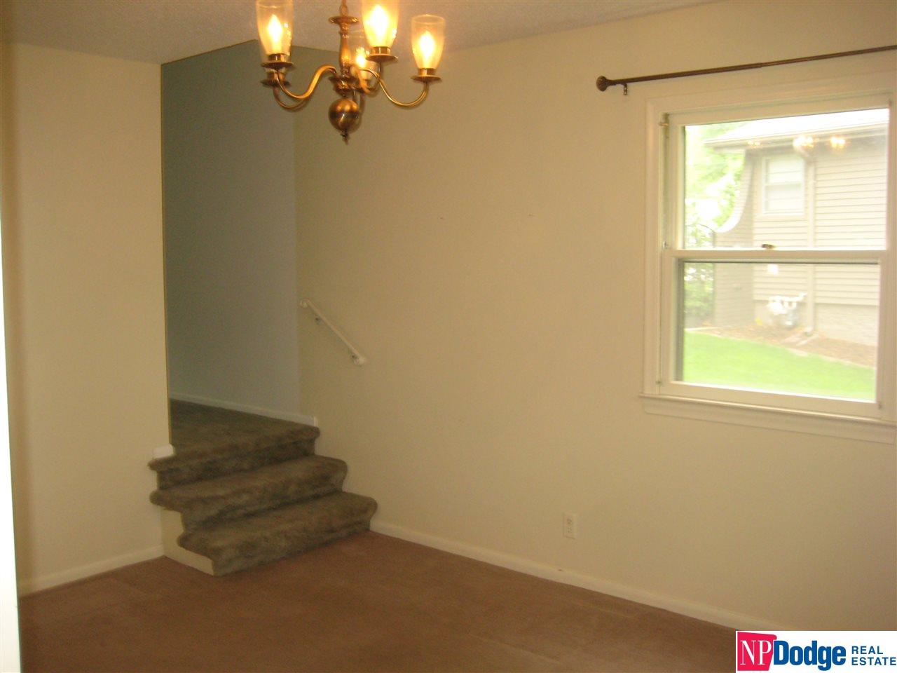 12420Pinewood, Omaha, NE 68144