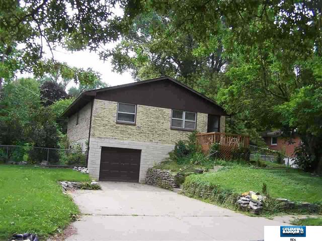 9610 Oak Ridge Drive, Bellevue, United States 68147