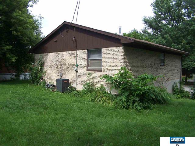 9610 Oak Ridge Drive, Bellevue, United States 68147