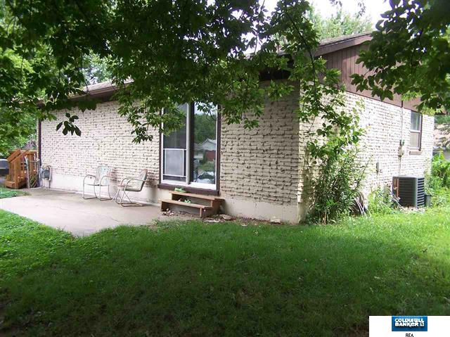 9610 Oak Ridge Drive, Bellevue, United States 68147