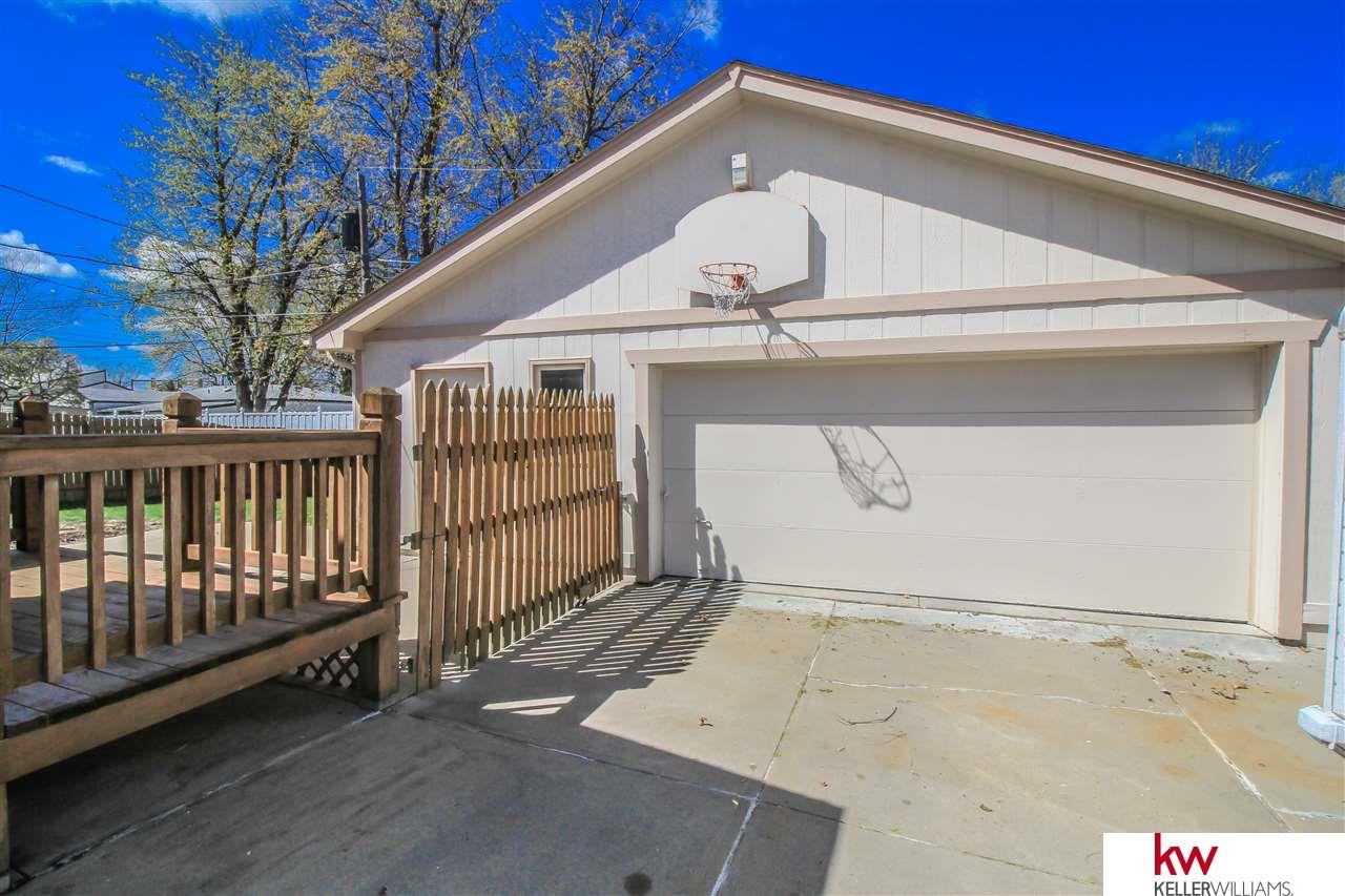 7606 S 41st, Bellevue, NE 68147