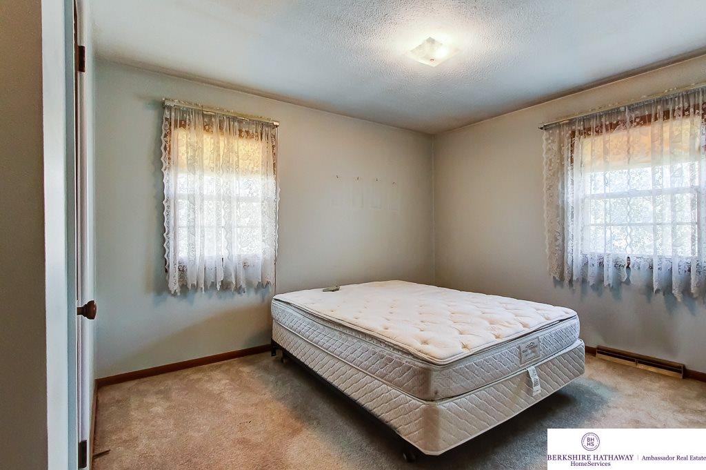 5720Whitmore, Omaha, NE 68152