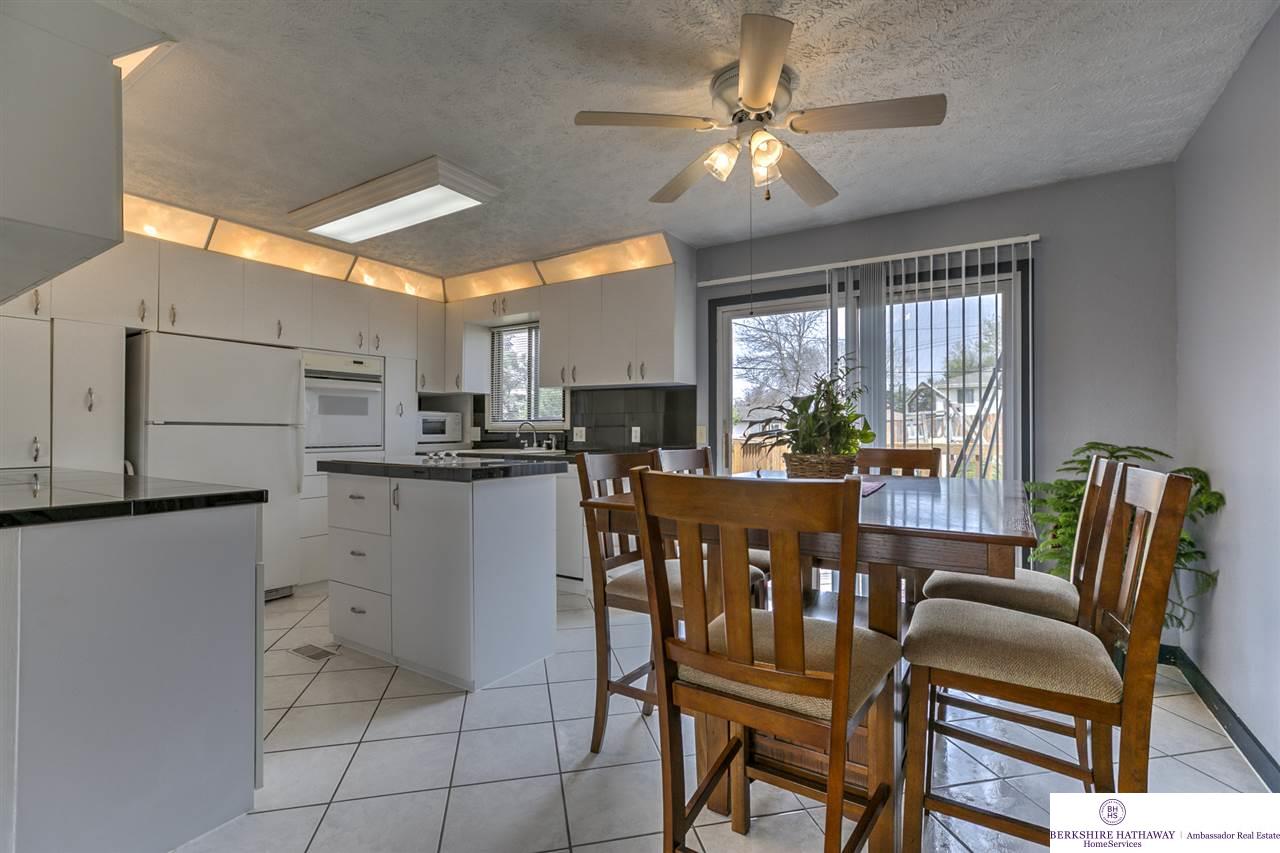 5034Read, Omaha, NE 68152