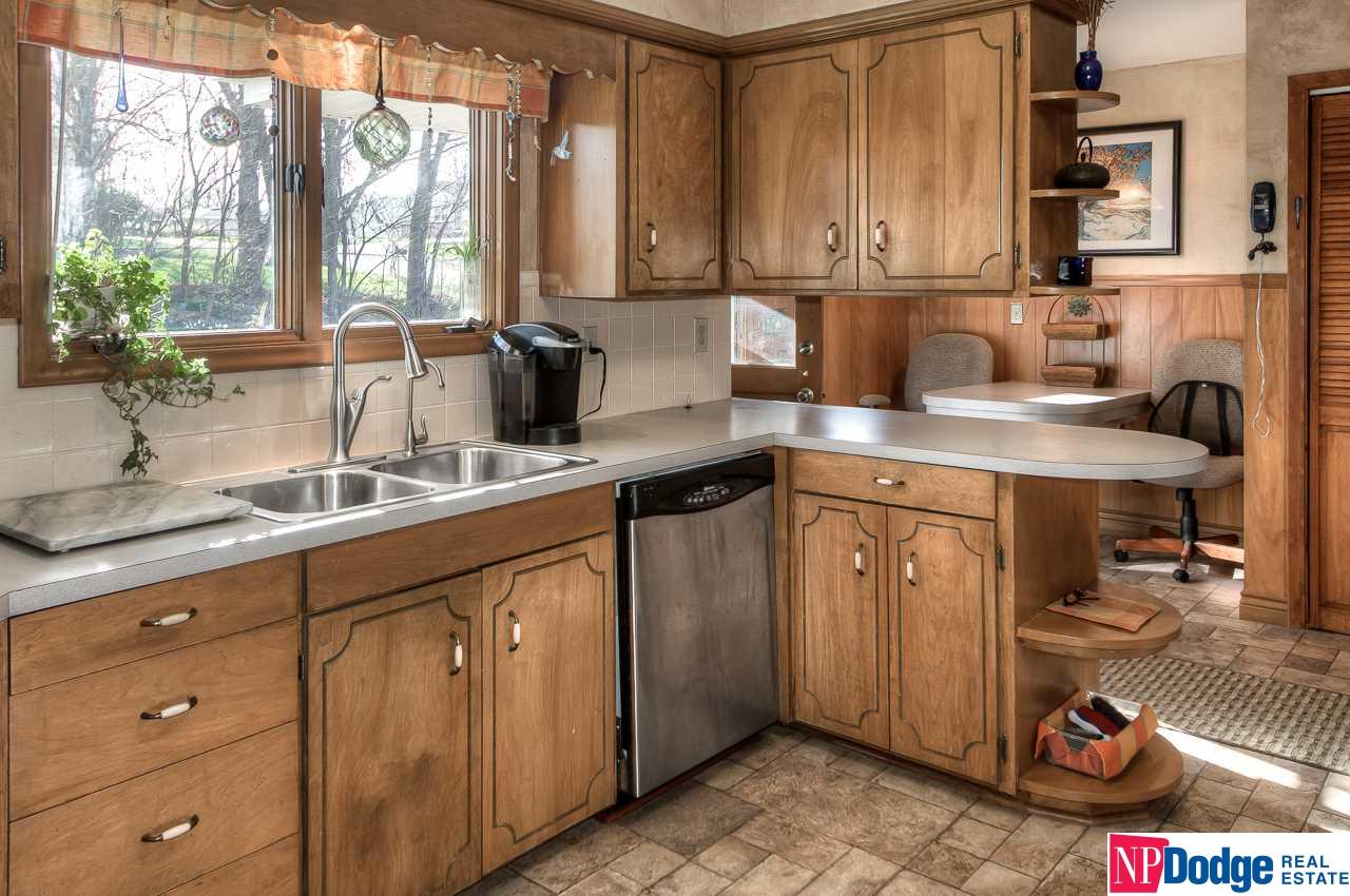 7151 N 60th, Omaha, NE 68152