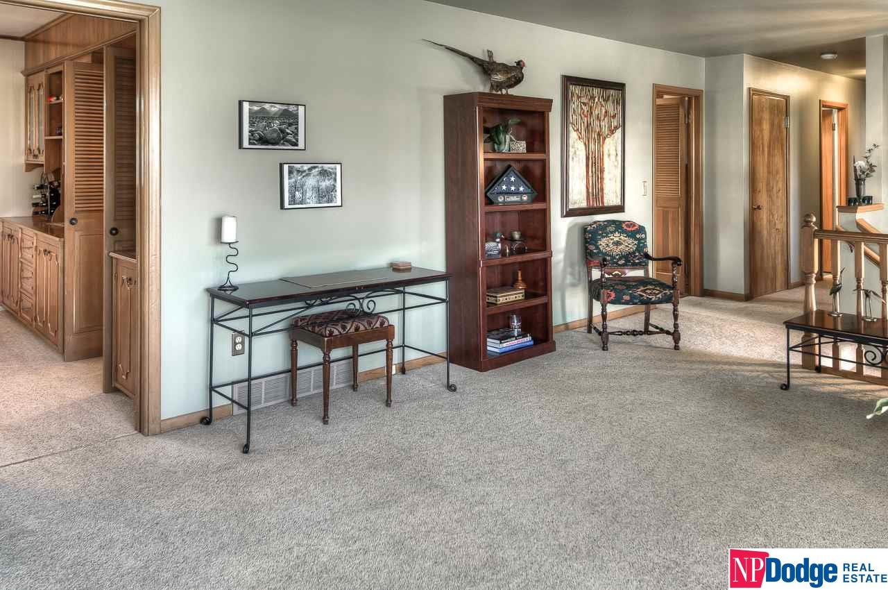 7151 N 60th, Omaha, NE 68152