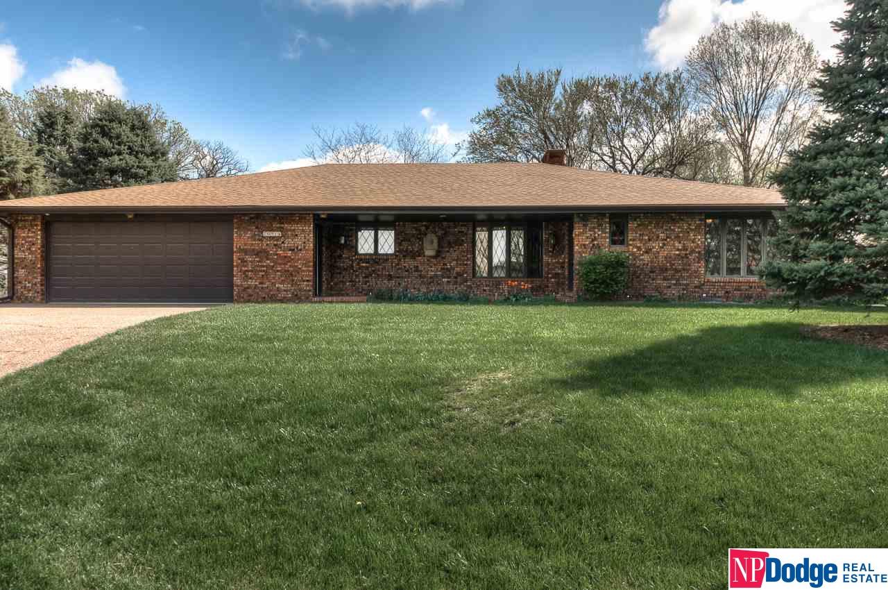 10715 N 50, Omaha, NE 68152