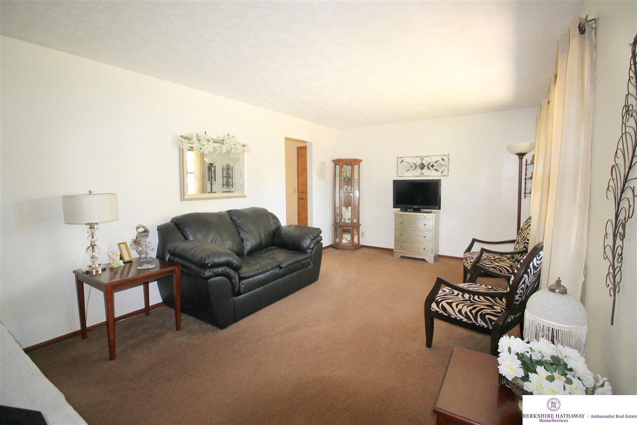 11009Westover, Omaha, NE 68154