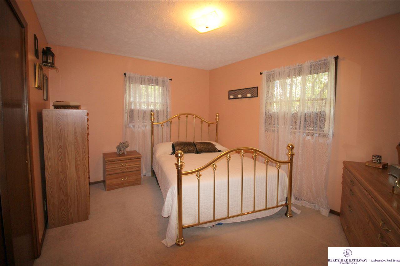 11009Westover, Omaha, NE 68154