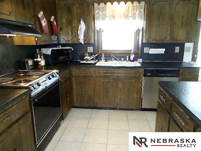 904 S 153, Omaha, NE 68154