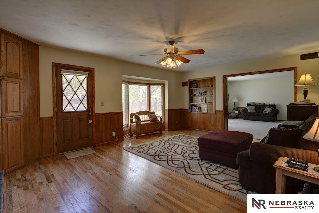742Palamino, Omaha, NE 68154