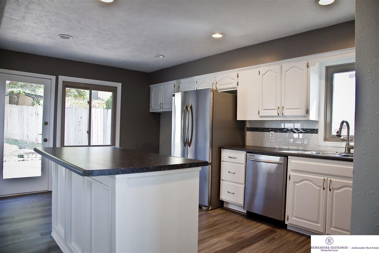 721 S 154, Omaha, NE 68154