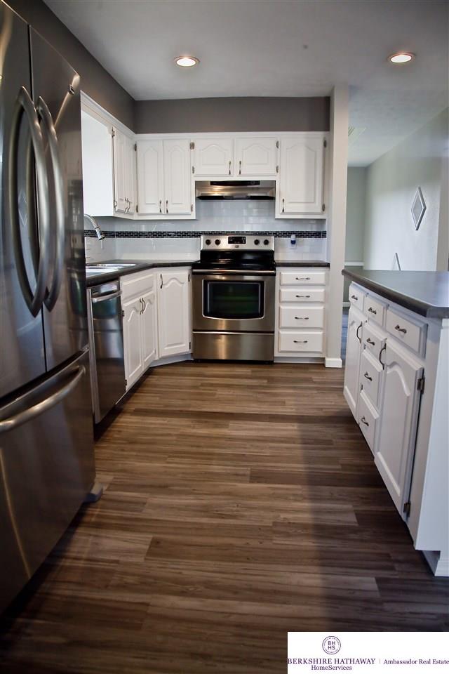 721 S 154, Omaha, NE 68154