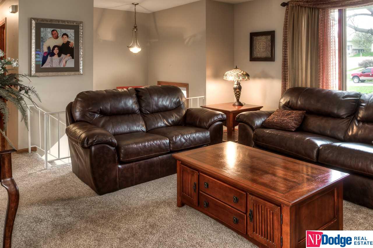 4925Lillian, Omaha, NE 68157