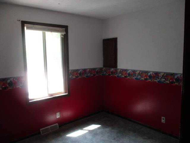 12742 Larimore AveOmaha, NE, 68164Douglas County