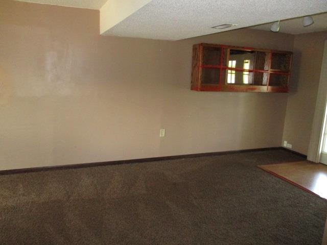 12742 Larimore AveOmaha, NE, 68164Douglas County