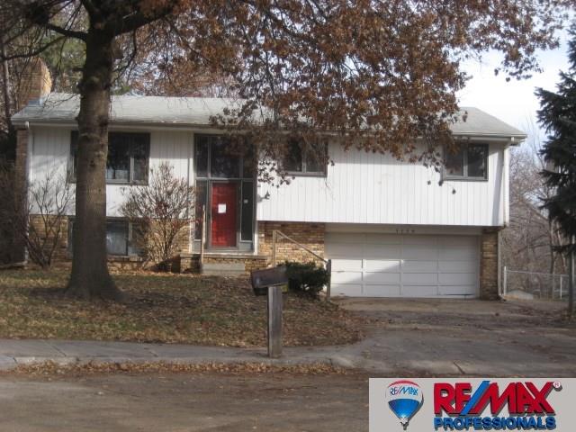 2739 N 122, Omaha, NE 68164