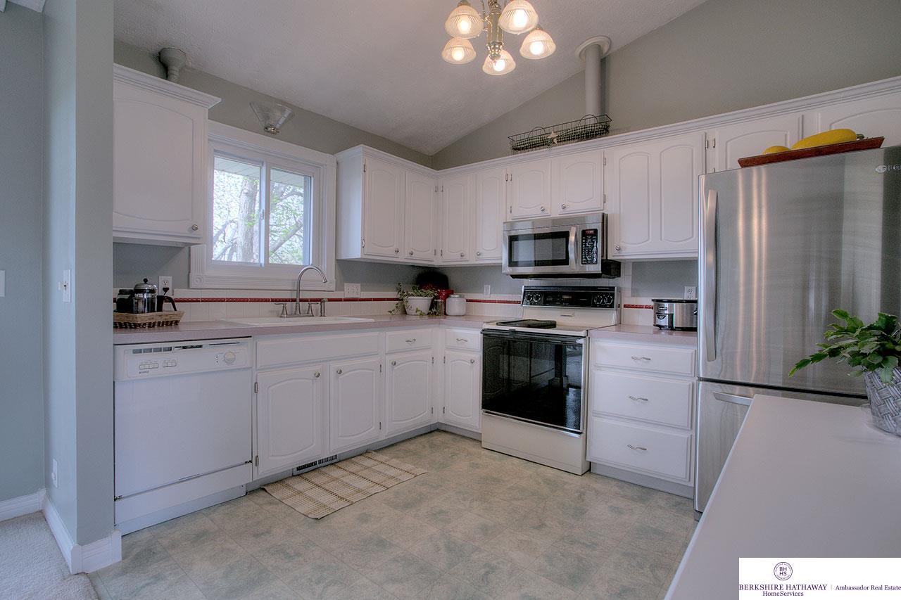 6123 N 116, Omaha, NE 68164