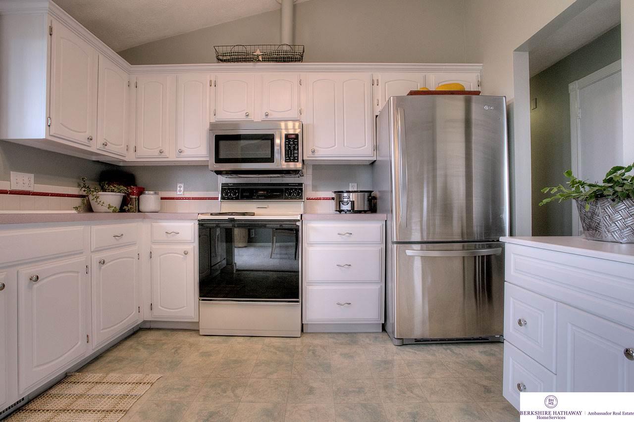 6123 N 116, Omaha, NE 68164